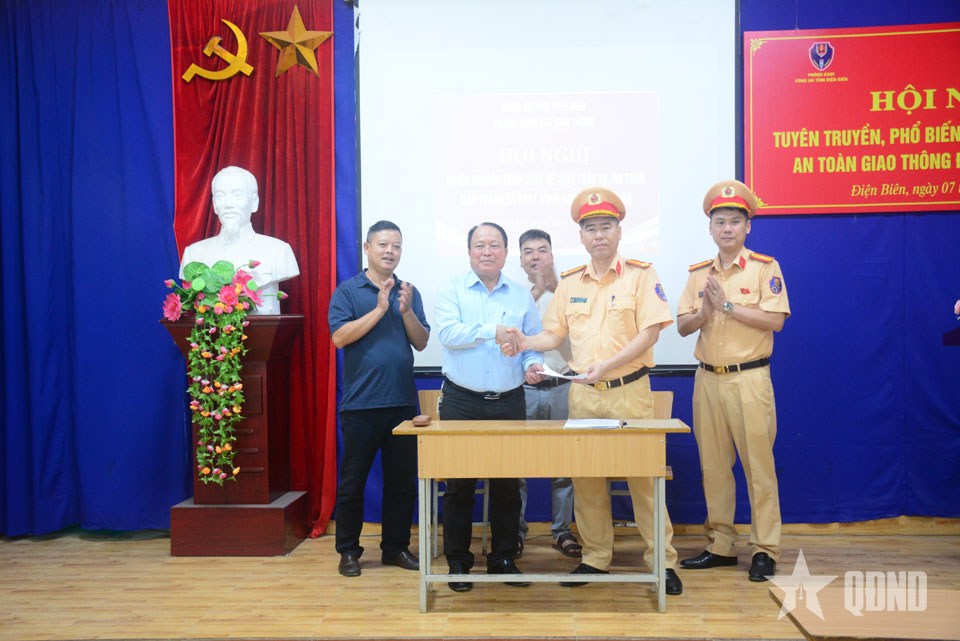 Đẩy mạnh tuyên truyền, phổ biến pháp luật về an toàn giao thông đường bộ 
​